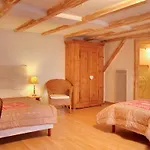 D'hotes Le Domaine Des Remparts Bed & Breakfast