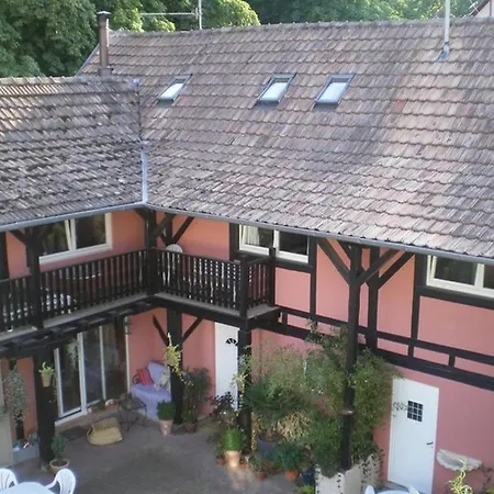 D'hôtes Le Domaine Des Remparts Alojamento de Acomodação e Pequeno-almoço 3*