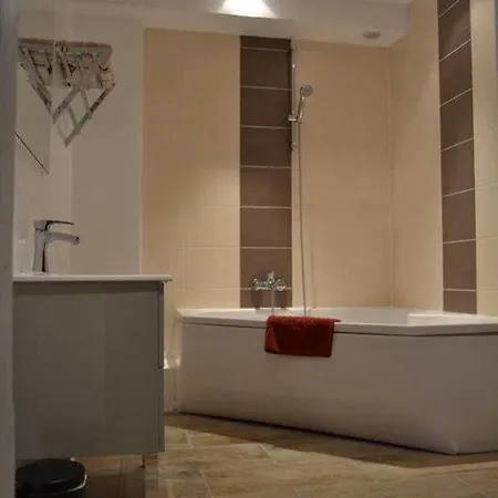 Alojamento de Acomodação e Pequeno-almoço D'hôtes Le Domaine Des Remparts 3*