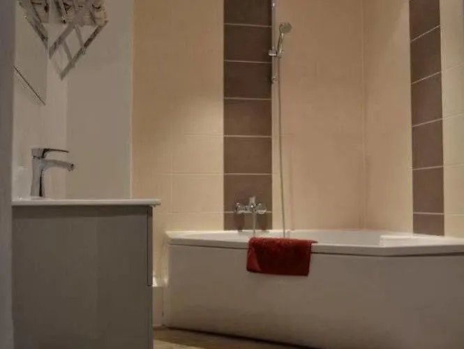 Couette-café D'hôtes Le Domaine Des Remparts 3*